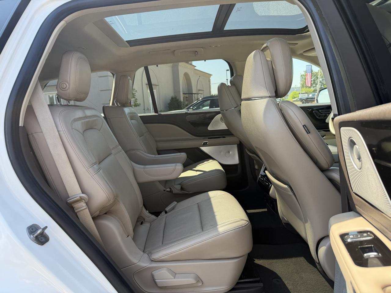 Lincoln Aviator  2020