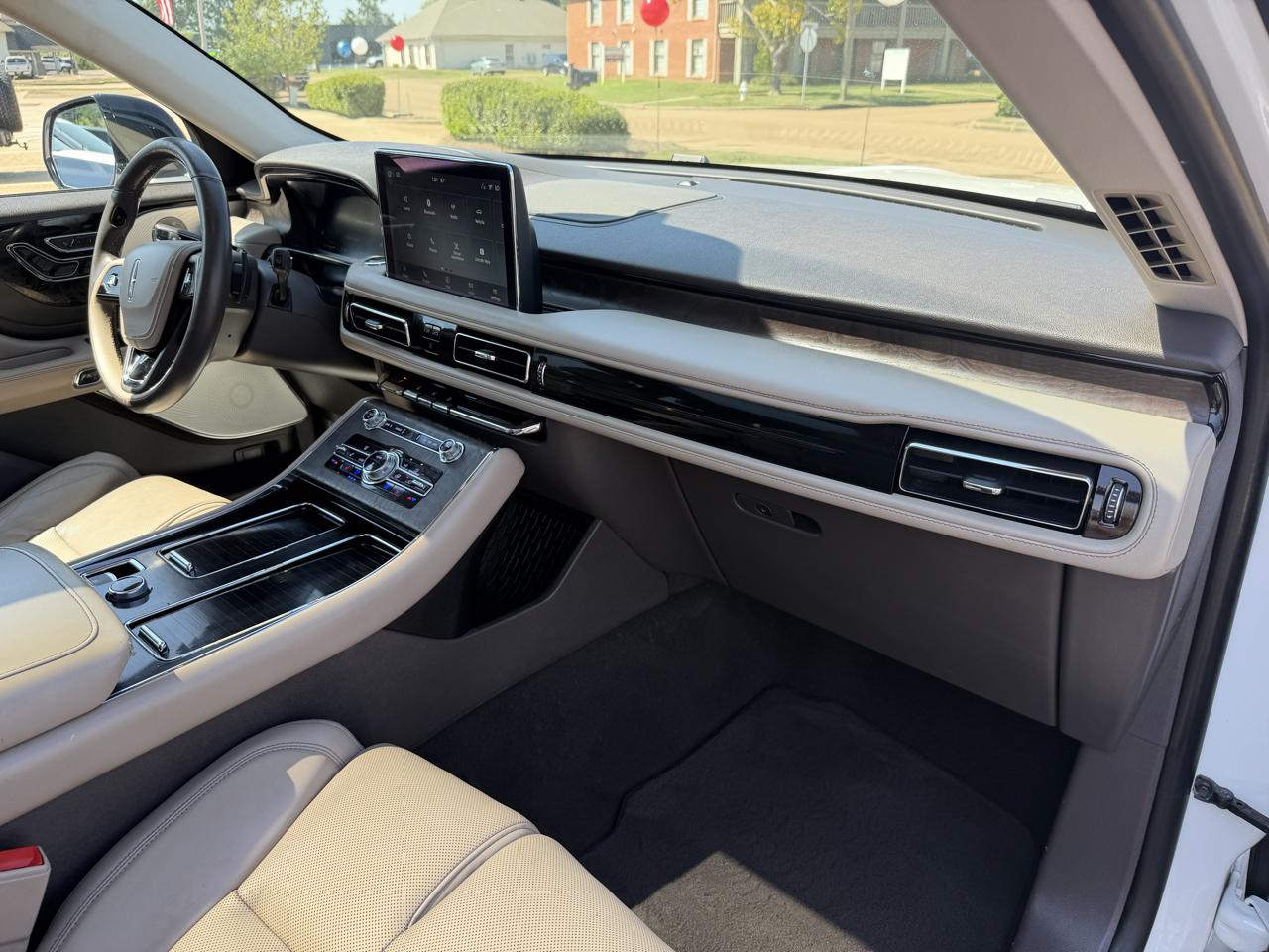 Lincoln Aviator  2020