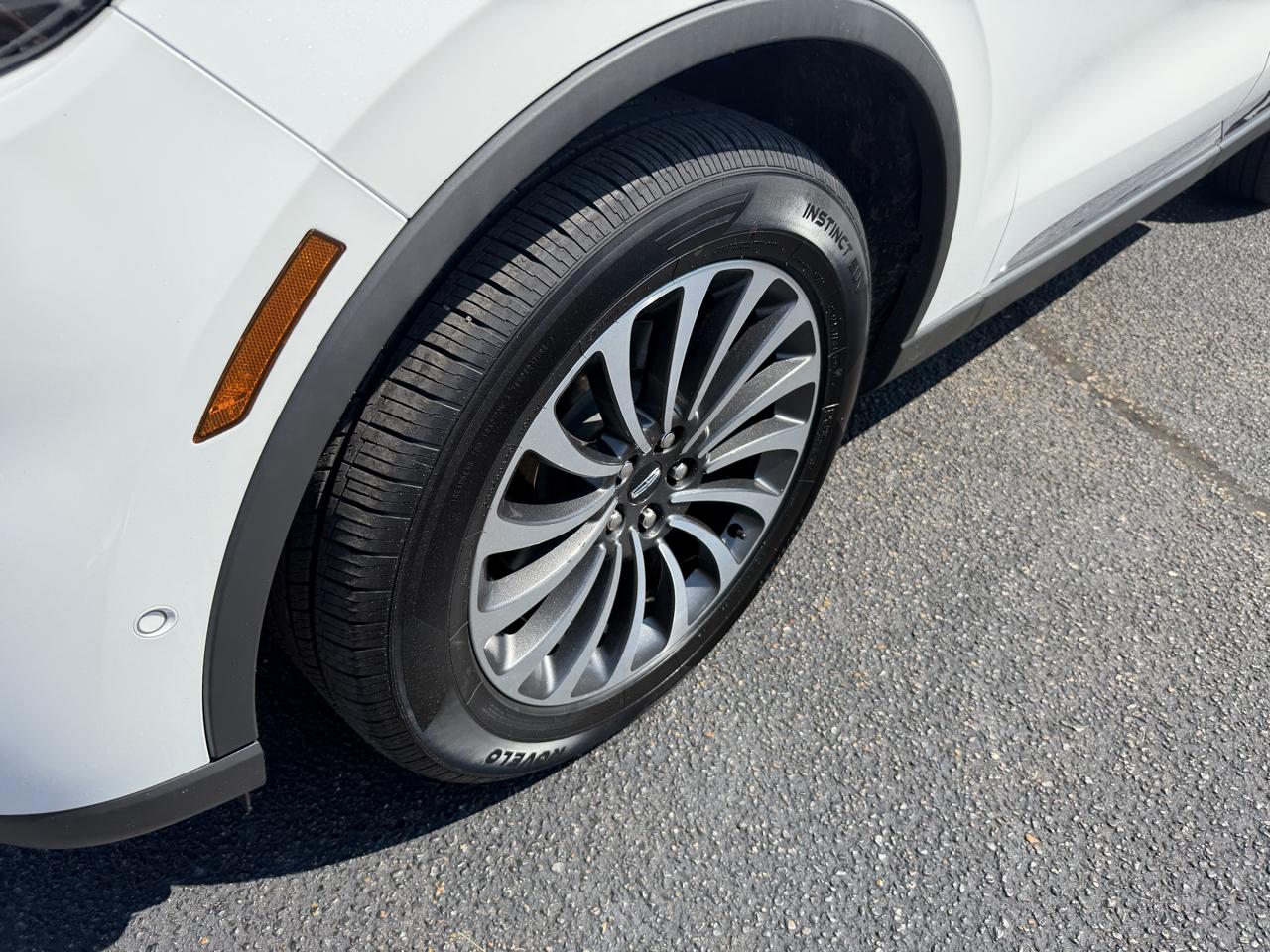 Lincoln Aviator  2020