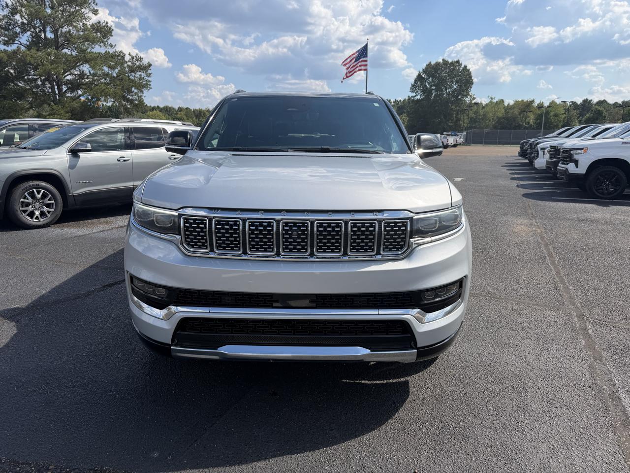Jeep Grand Wagoneer  2023