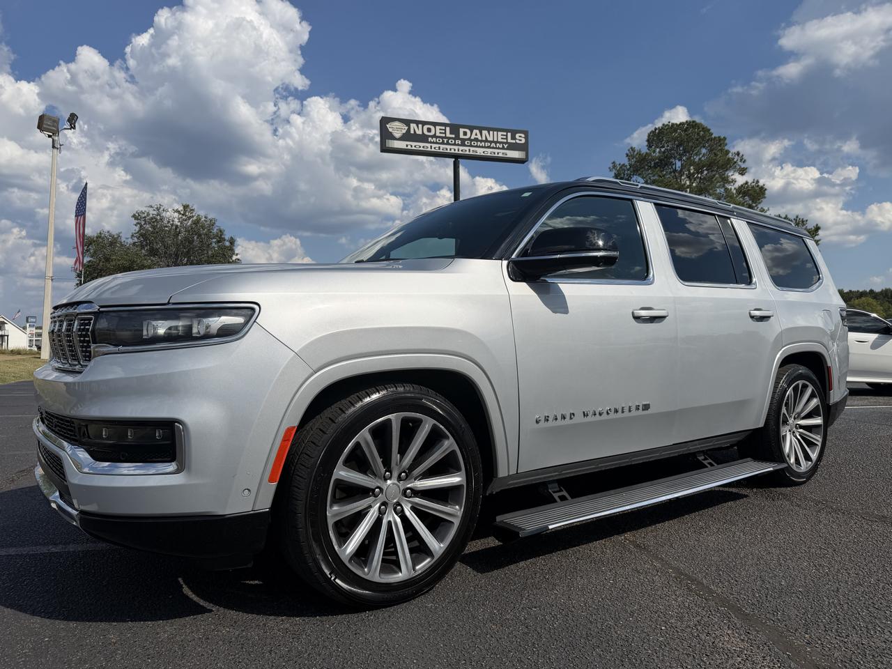 Jeep Grand Wagoneer  2023