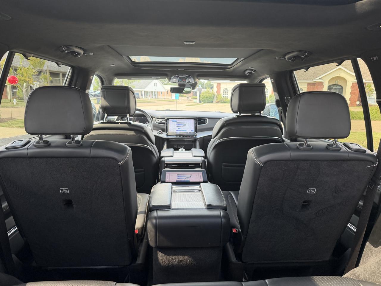 Jeep Grand Wagoneer  2023