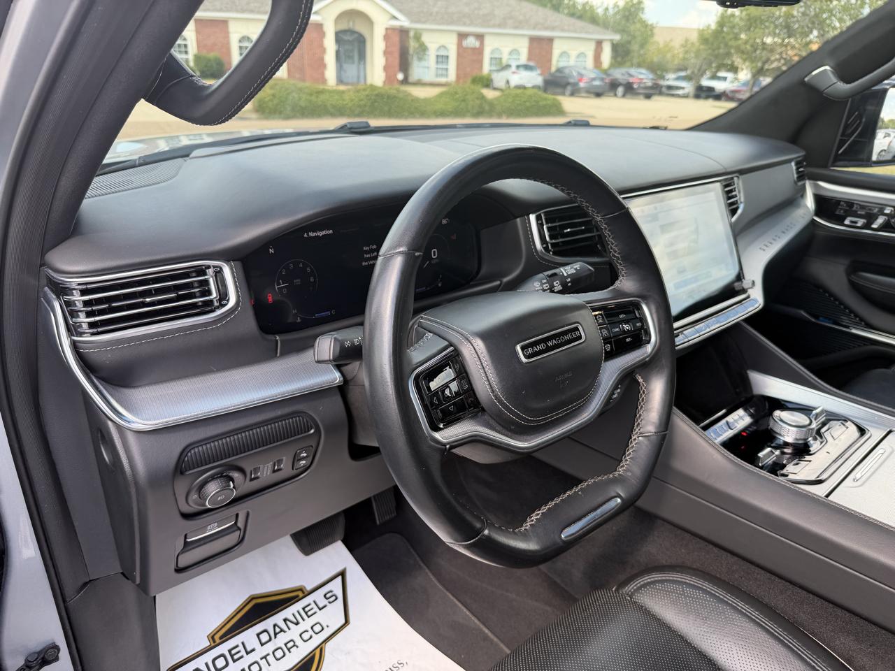 Jeep Grand Wagoneer  2023