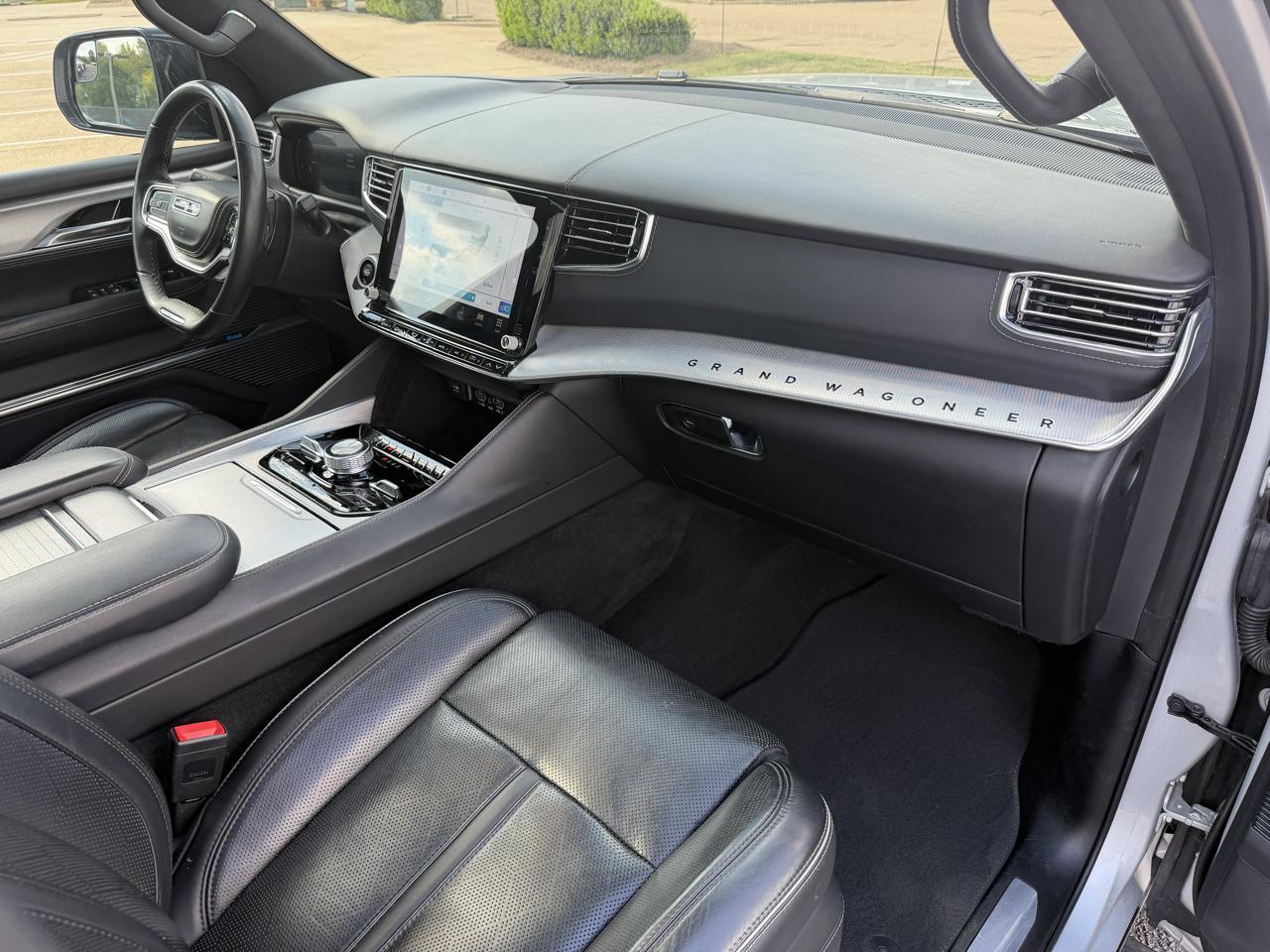 Jeep Grand Wagoneer  2023