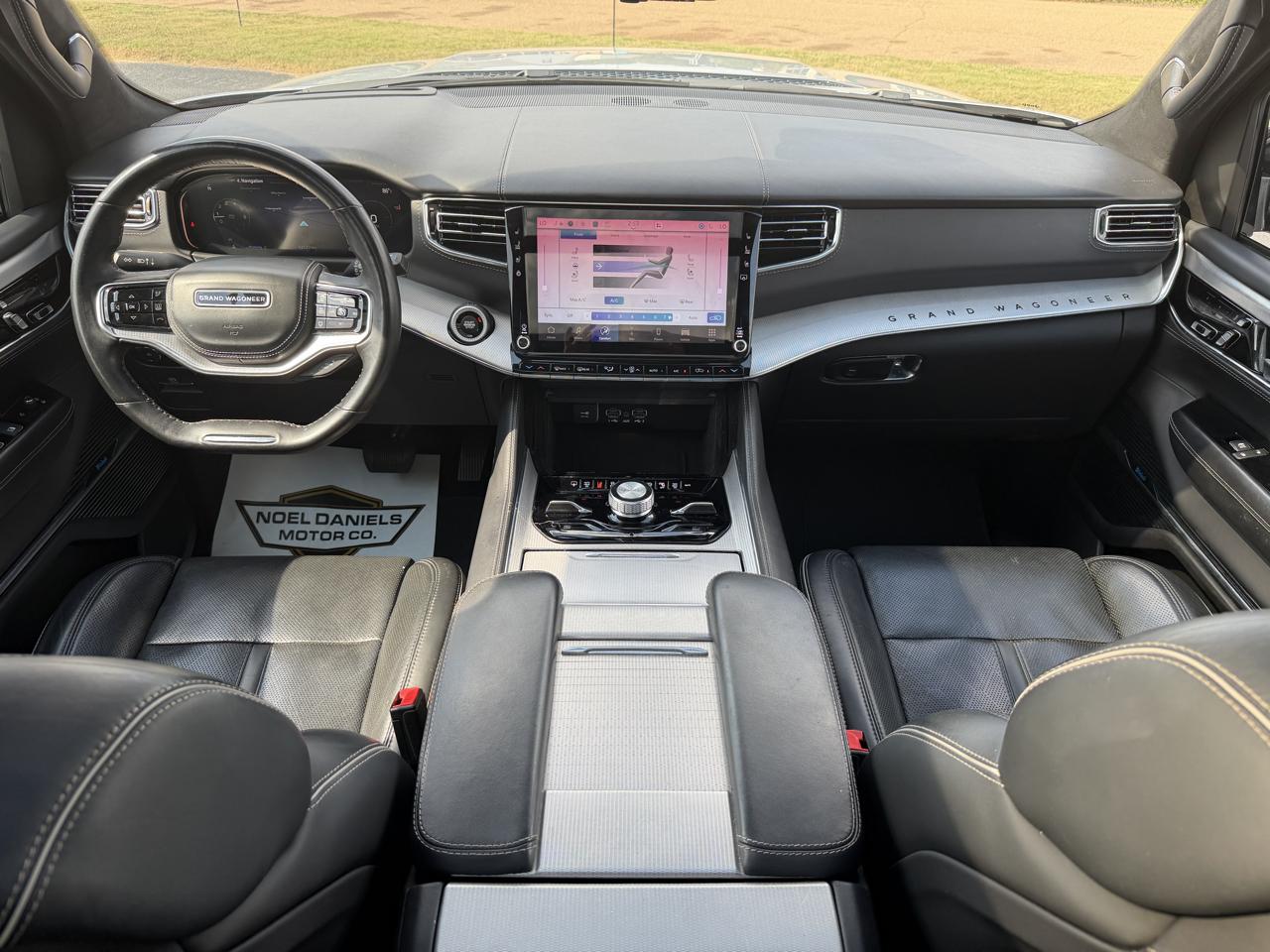 Jeep Grand Wagoneer  2023