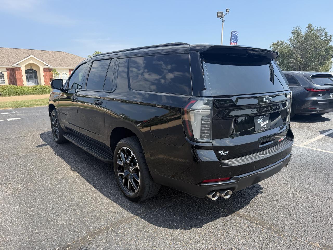 Chevrolet Suburban  2025