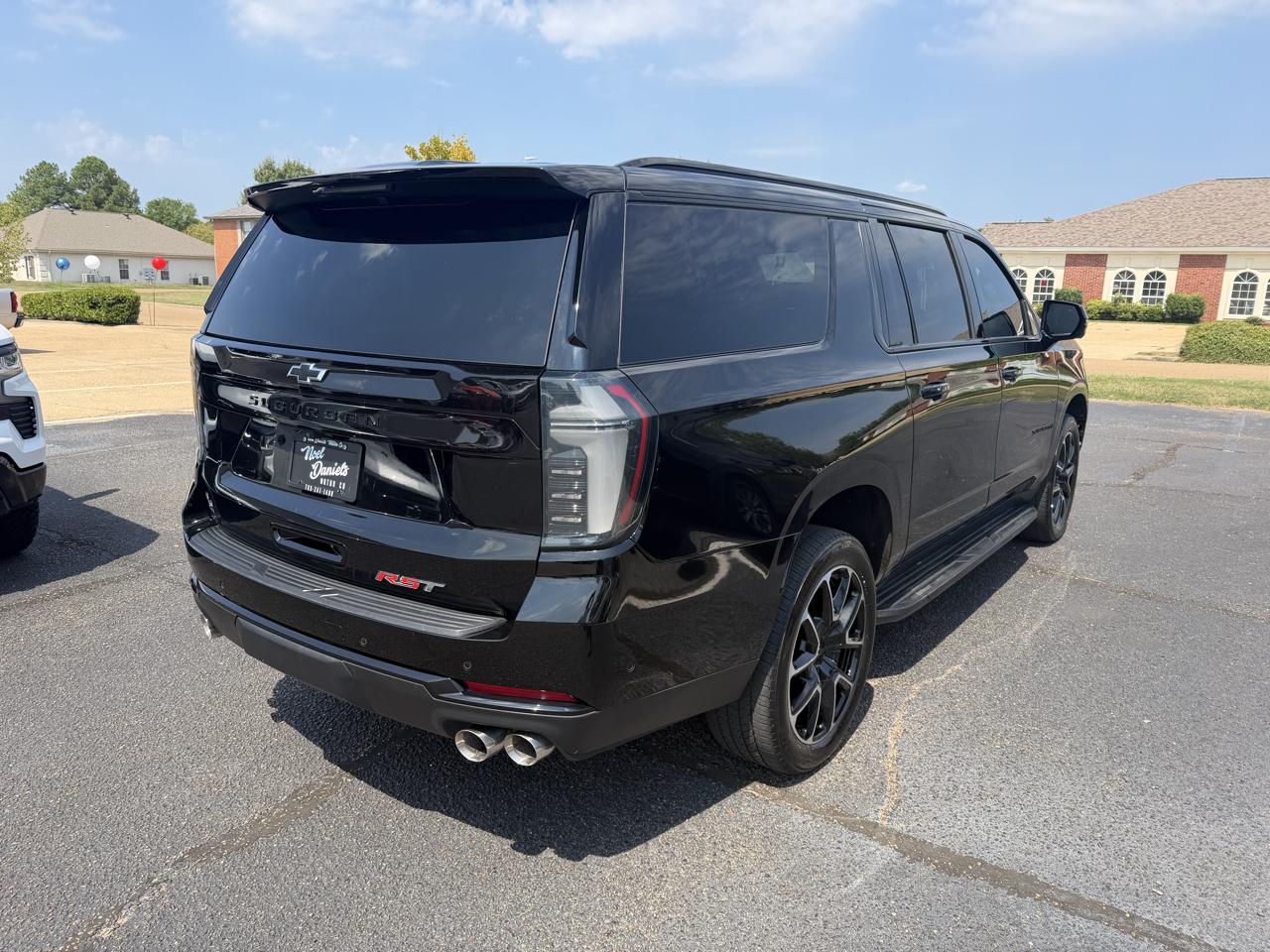 Chevrolet Suburban  2025