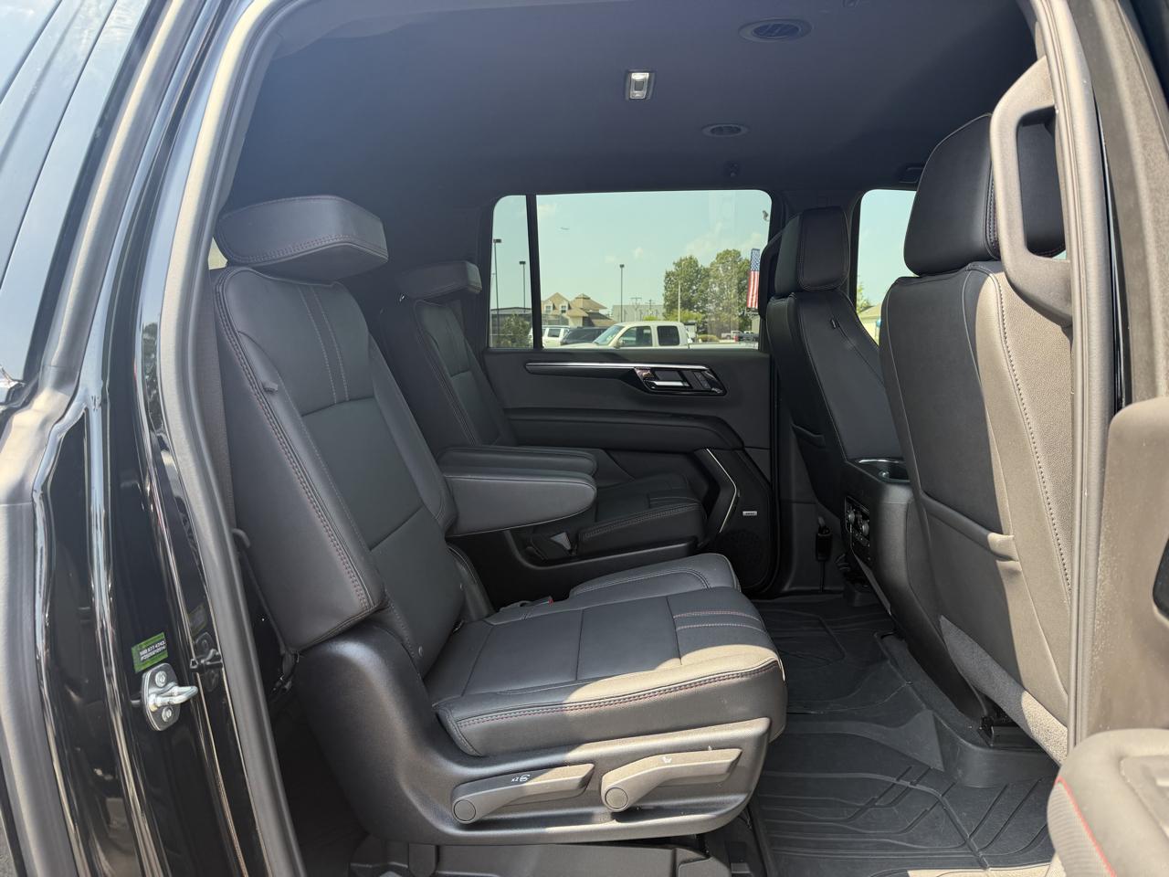 Chevrolet Suburban  2025