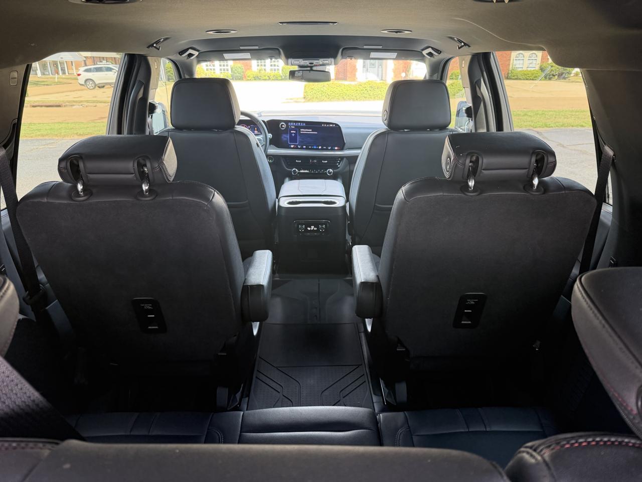 Chevrolet Suburban  2025