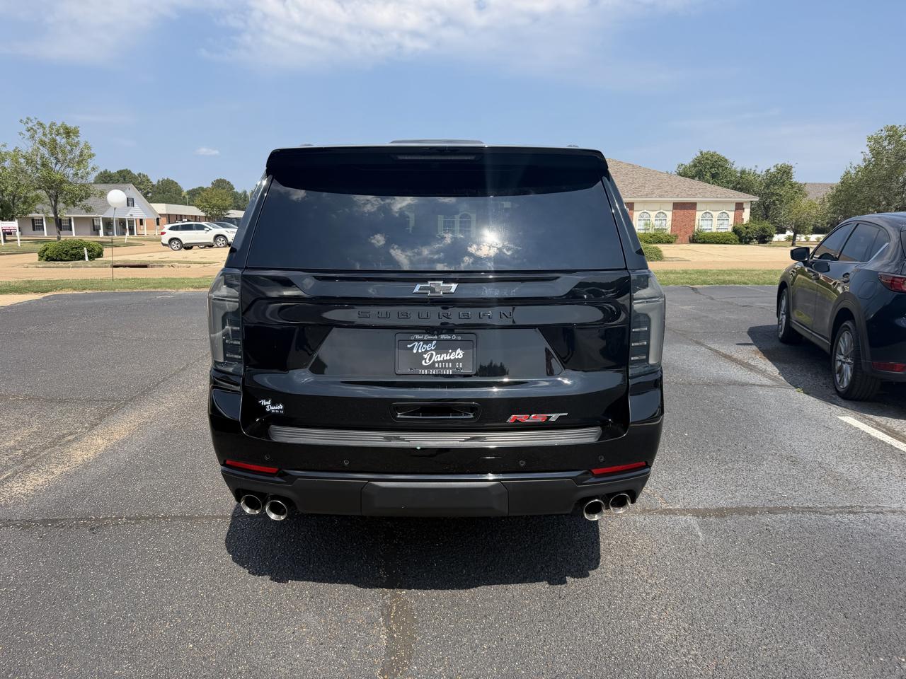 Chevrolet Suburban  2025