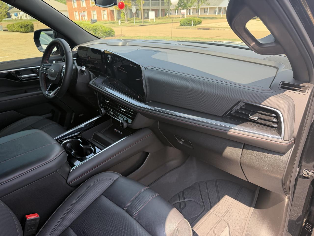 Chevrolet Suburban  2025