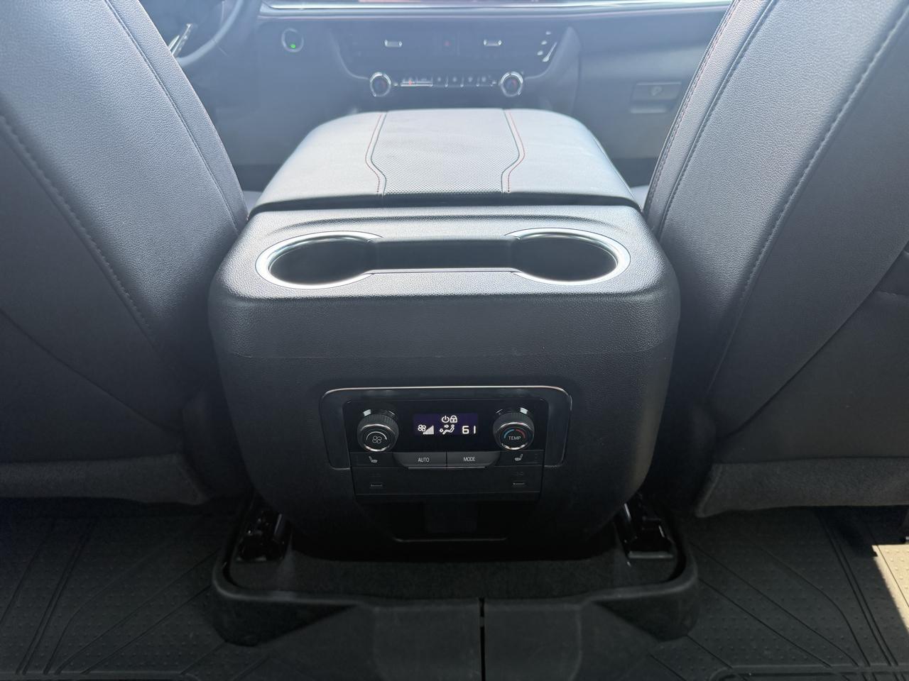 Chevrolet Suburban  2025