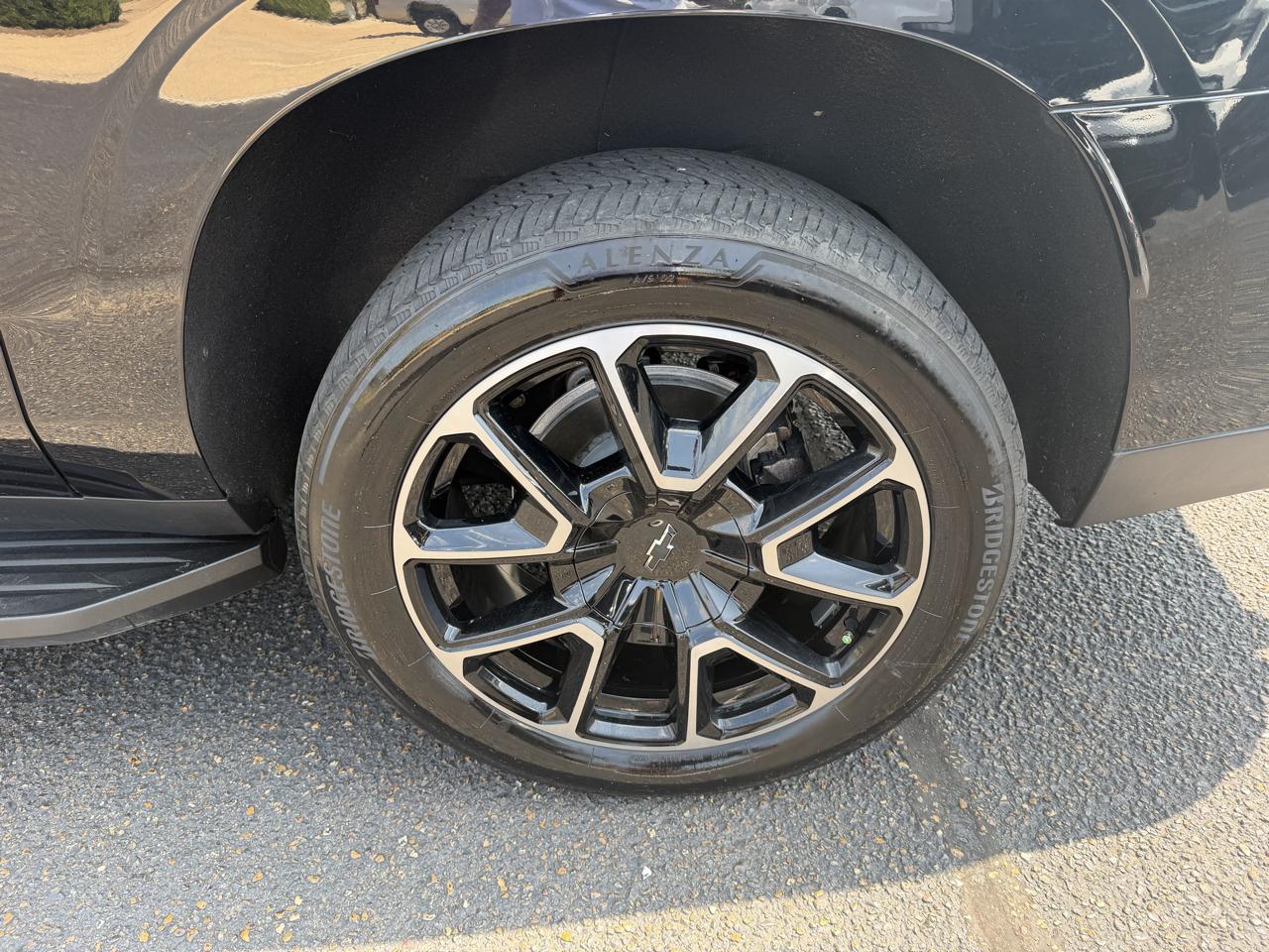 Chevrolet Suburban  2025