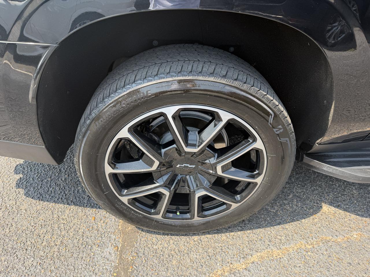 Chevrolet Suburban  2025