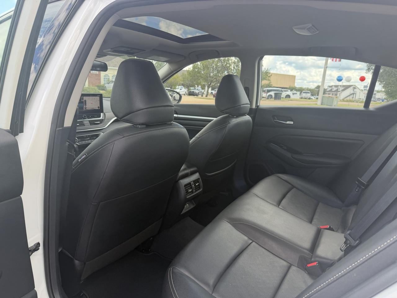Nissan Altima  2023