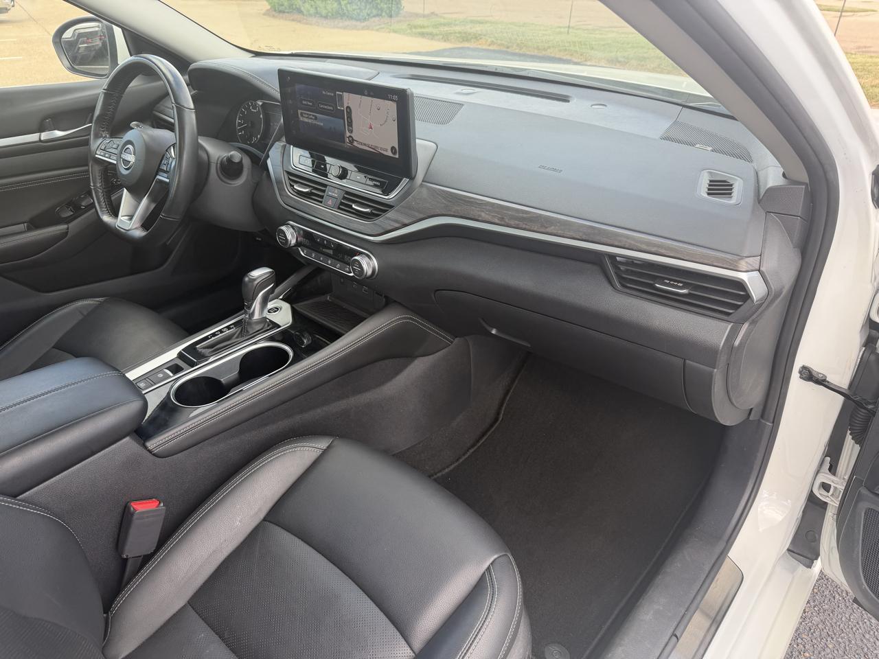 Nissan Altima  2023