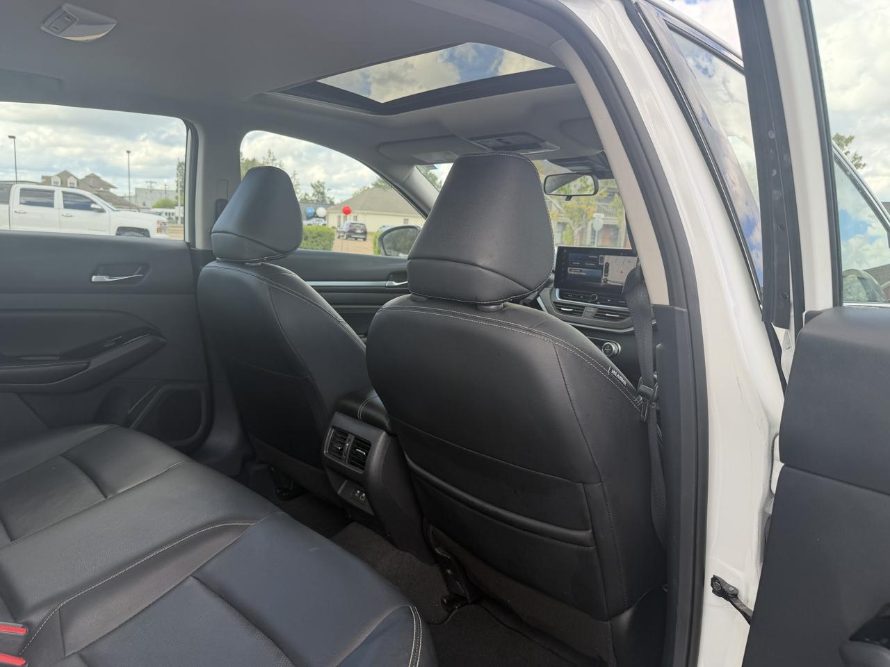 Nissan Altima  2023