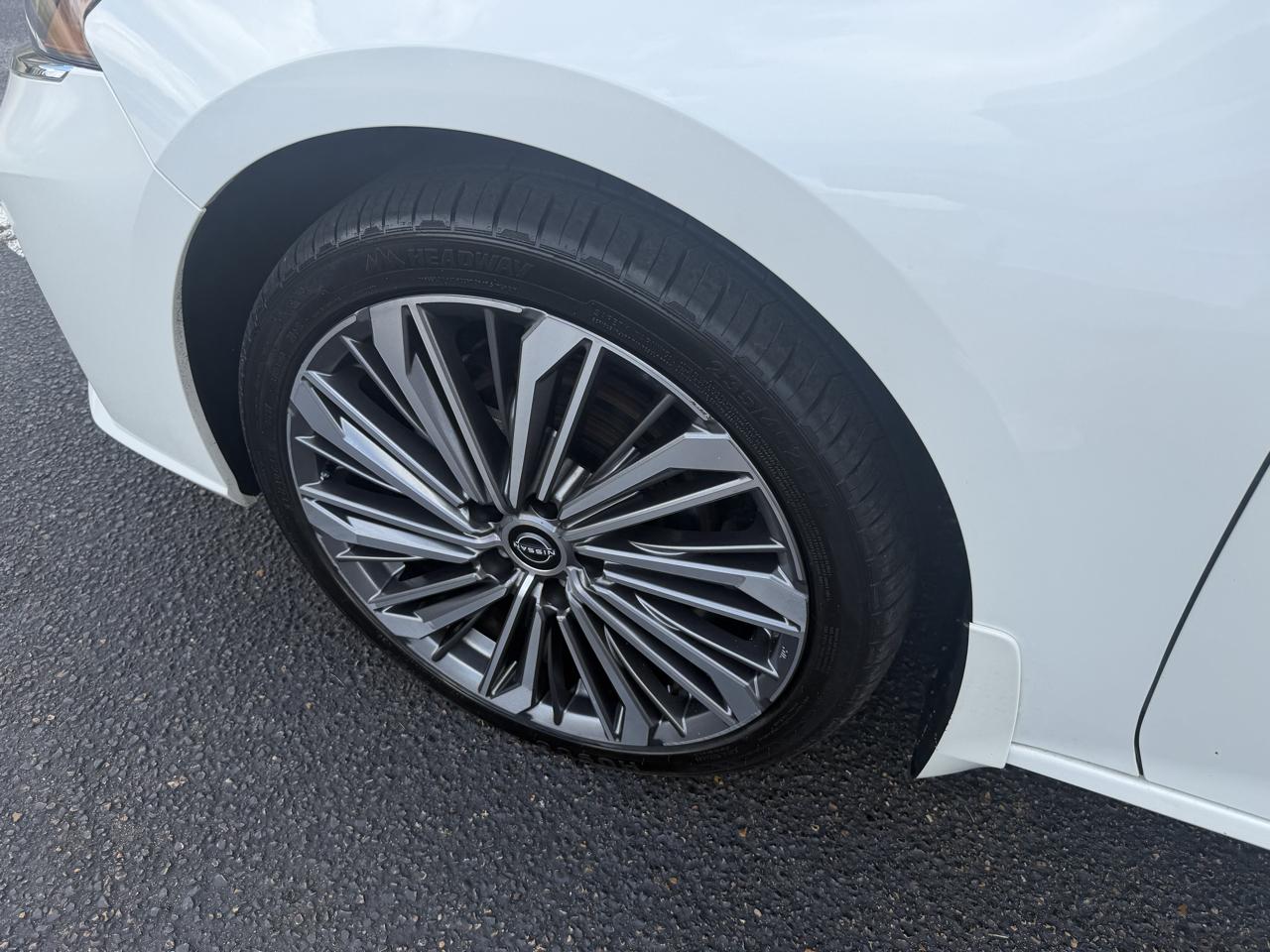 Nissan Altima  2023