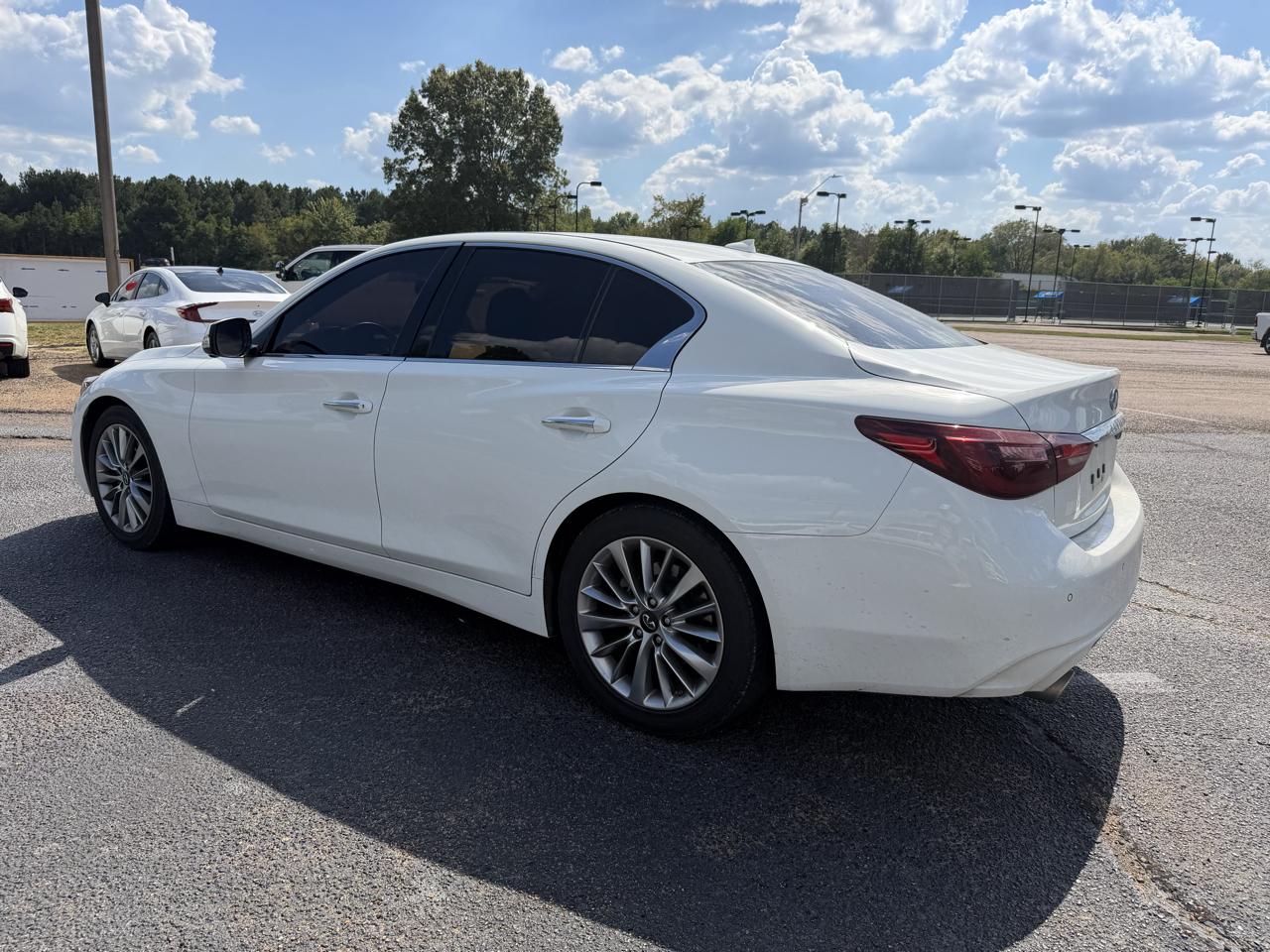 Infiniti Q50  2021