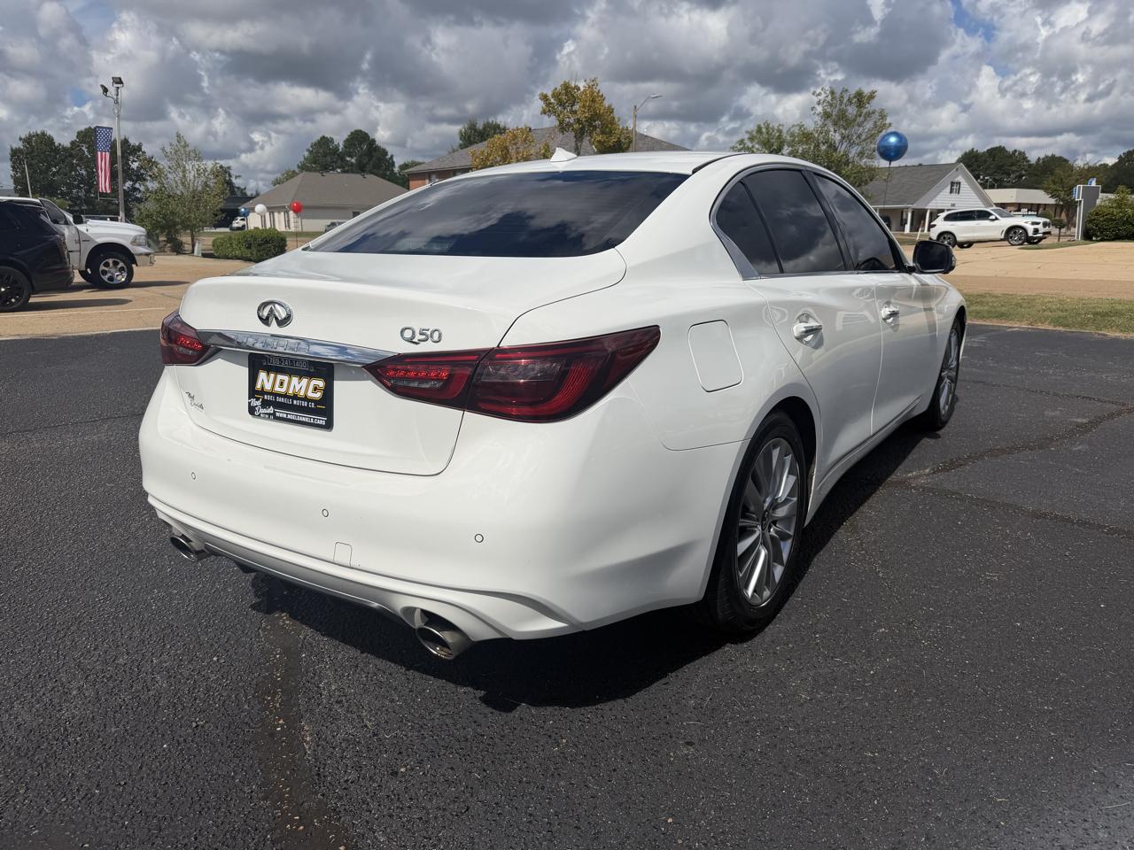 Infiniti Q50  2021
