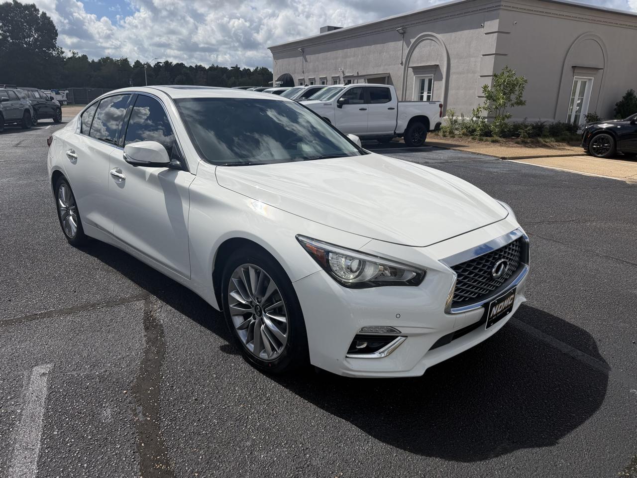 Infiniti Q50  2021
