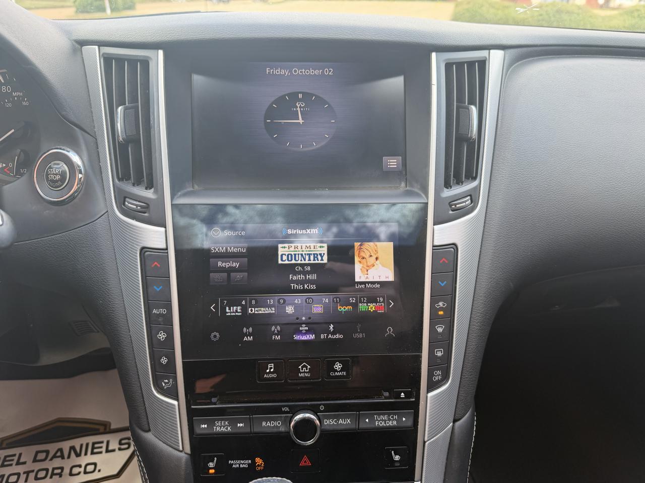 Infiniti Q50  2021