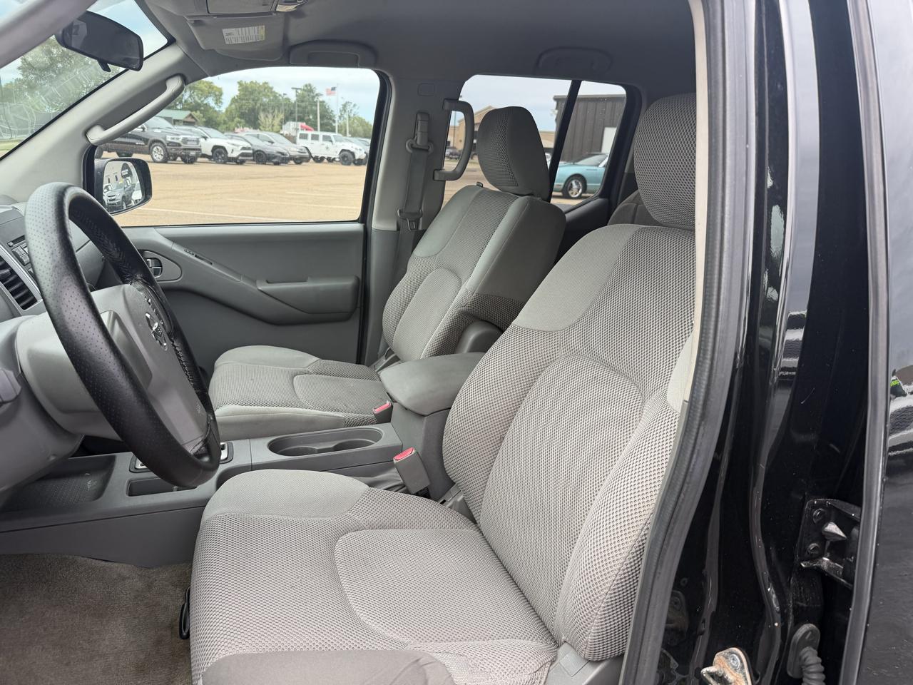 Nissan Frontier  2011