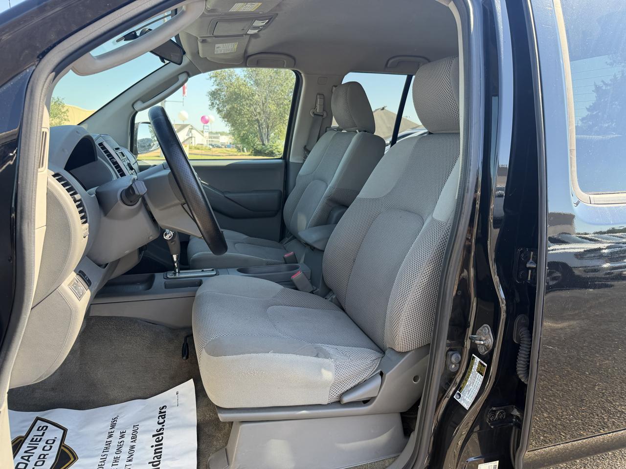 Nissan Frontier  2011