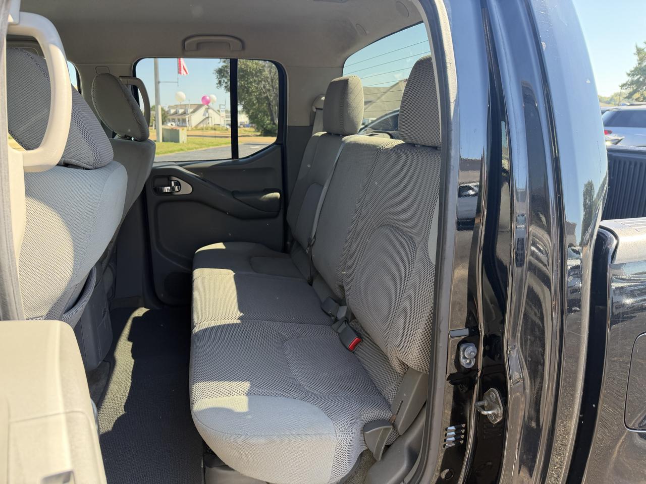 Nissan Frontier  2011