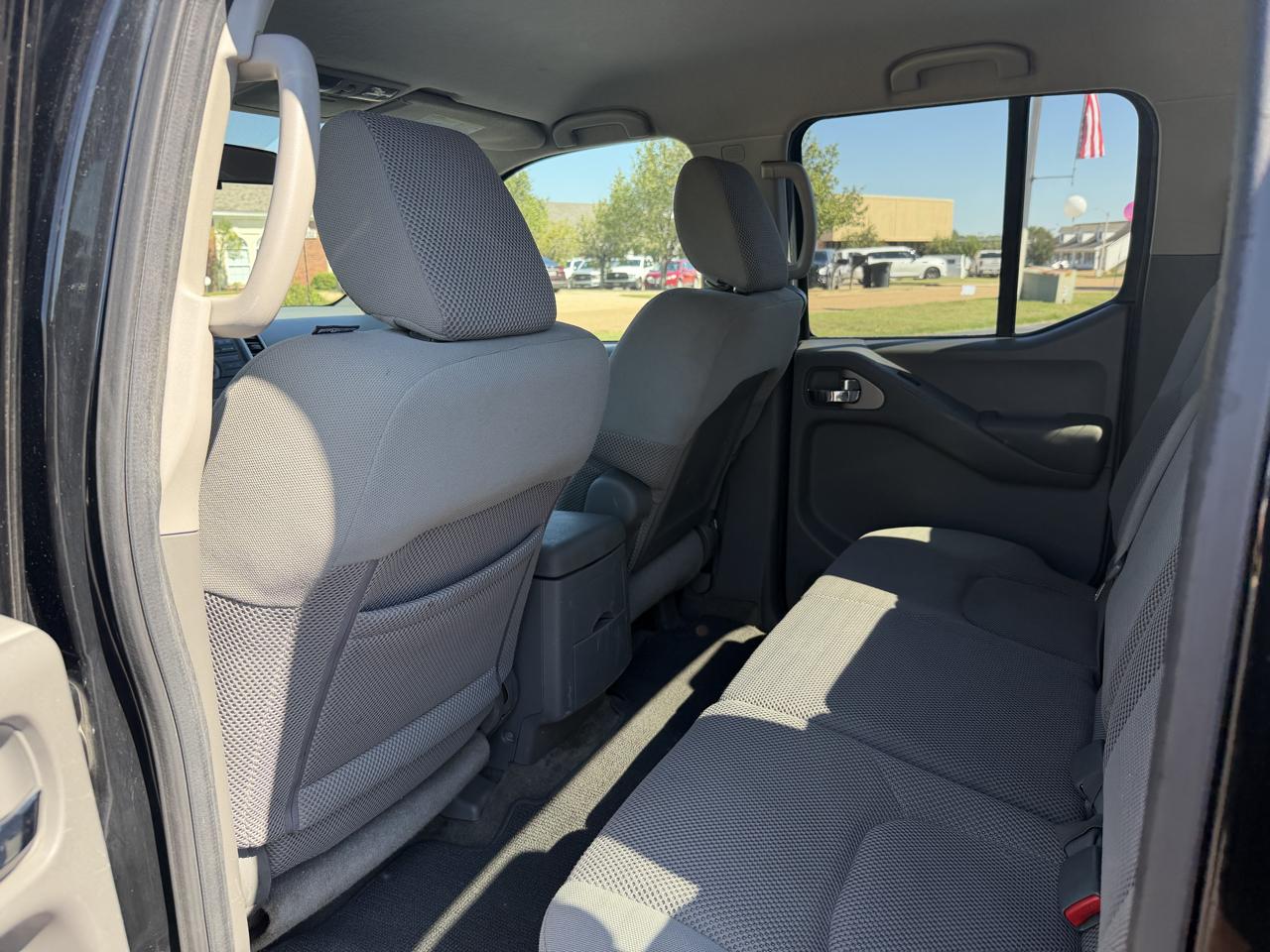 Nissan Frontier  2011