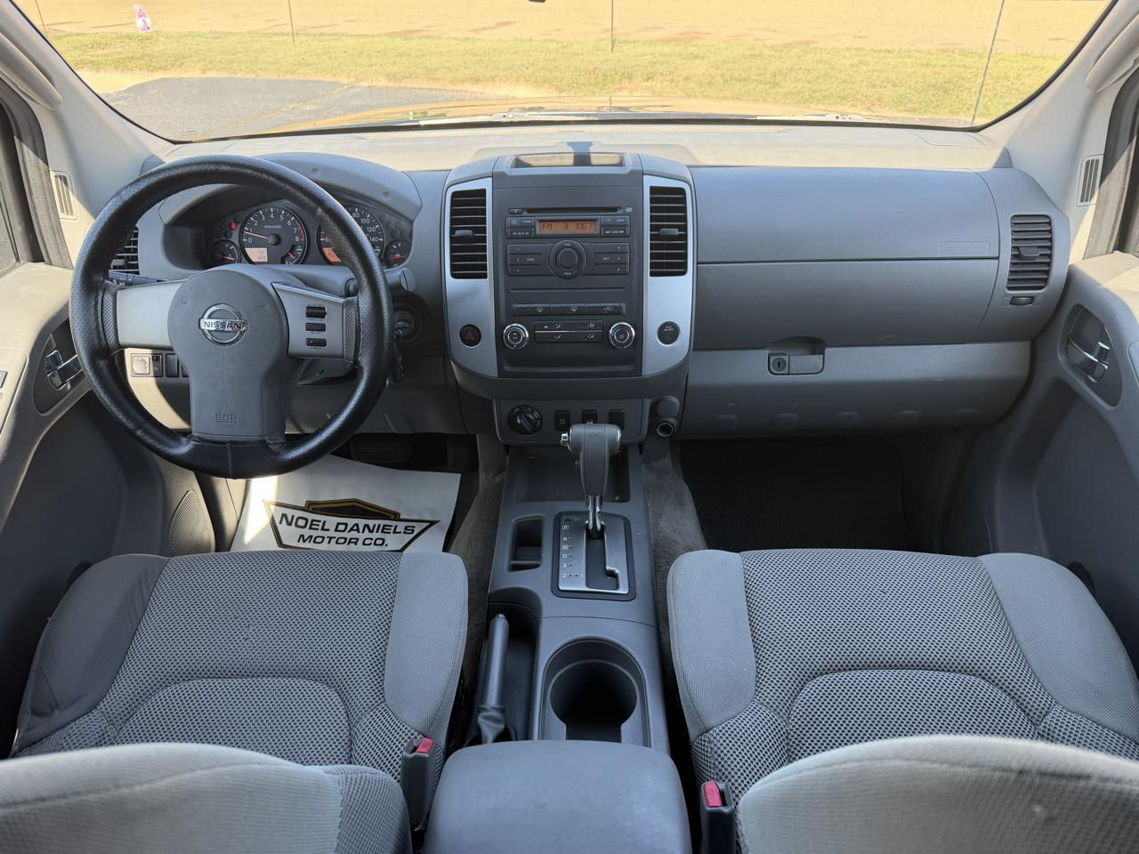 Nissan Frontier  2011