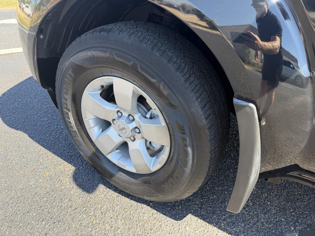 Nissan Frontier  2011