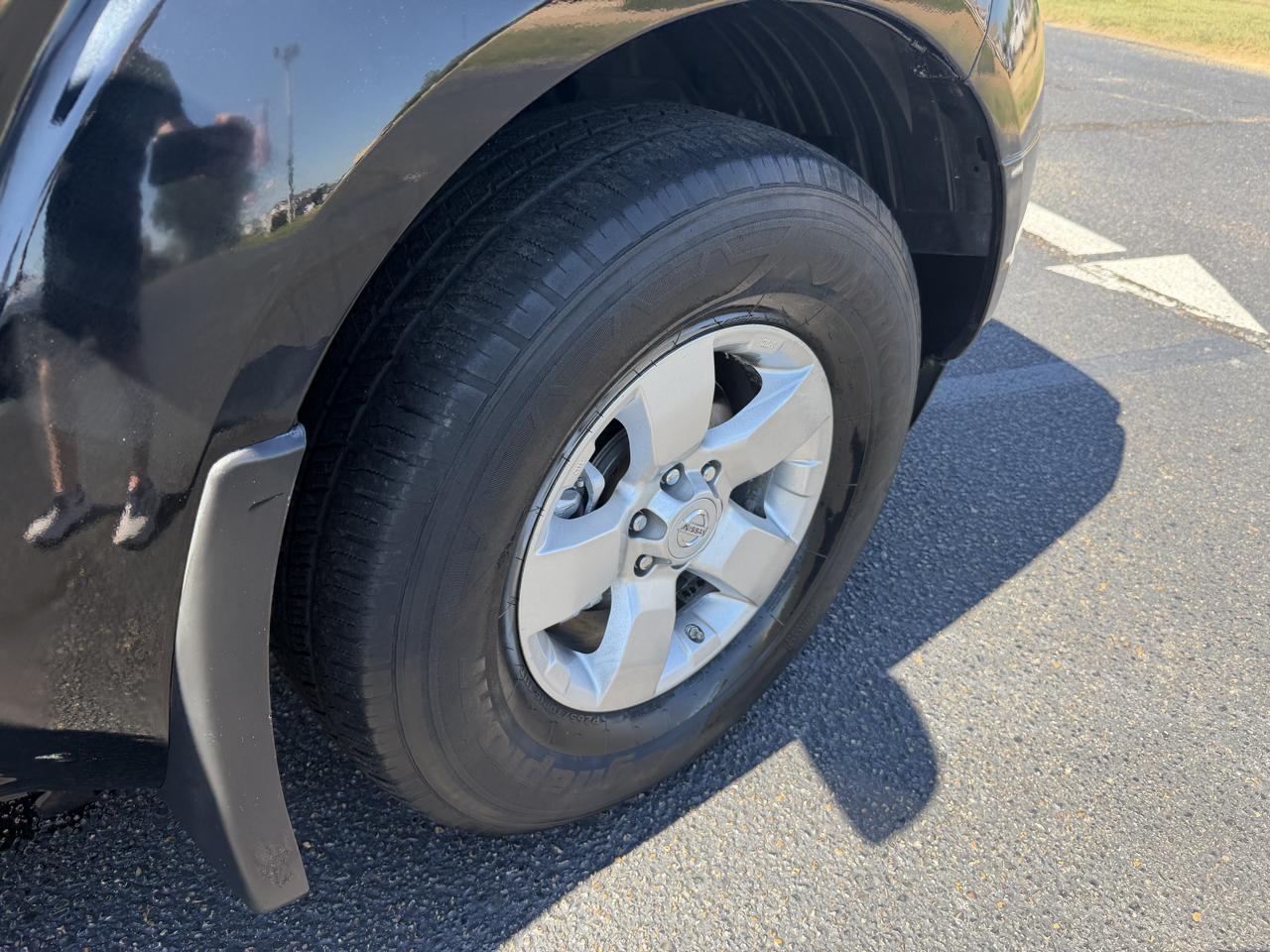 Nissan Frontier  2011