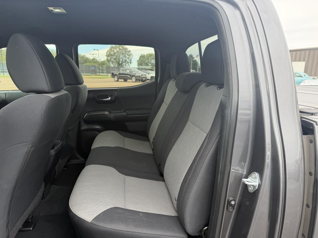 Toyota Tacoma  2021