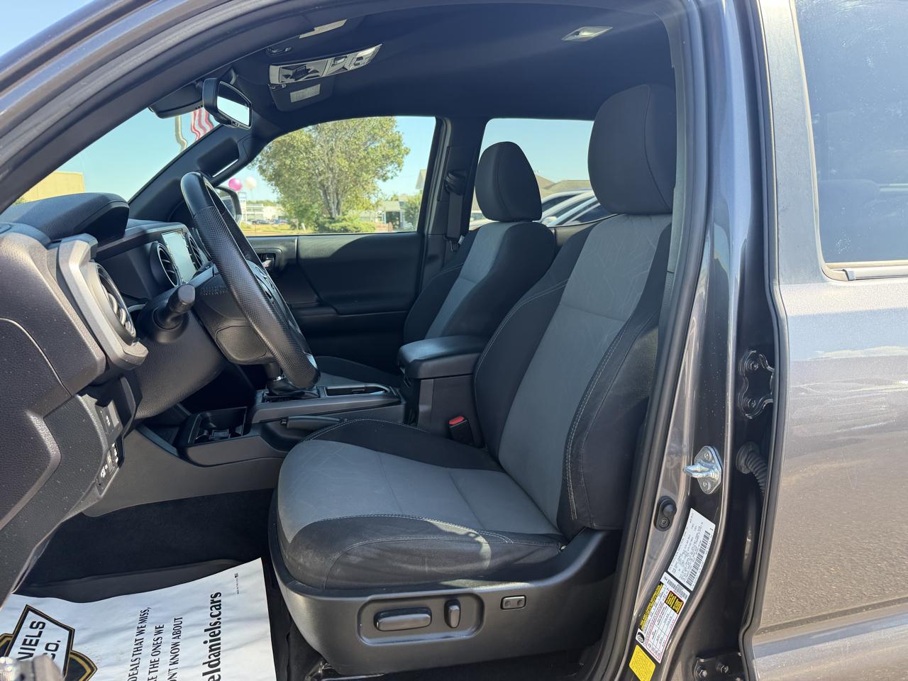 Toyota Tacoma  2021