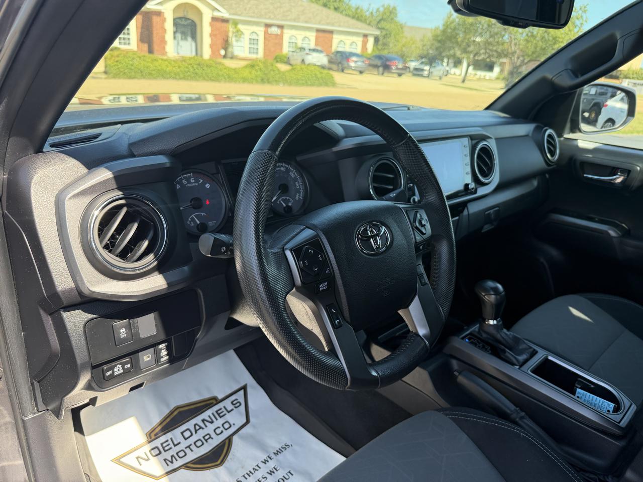 Toyota Tacoma  2021