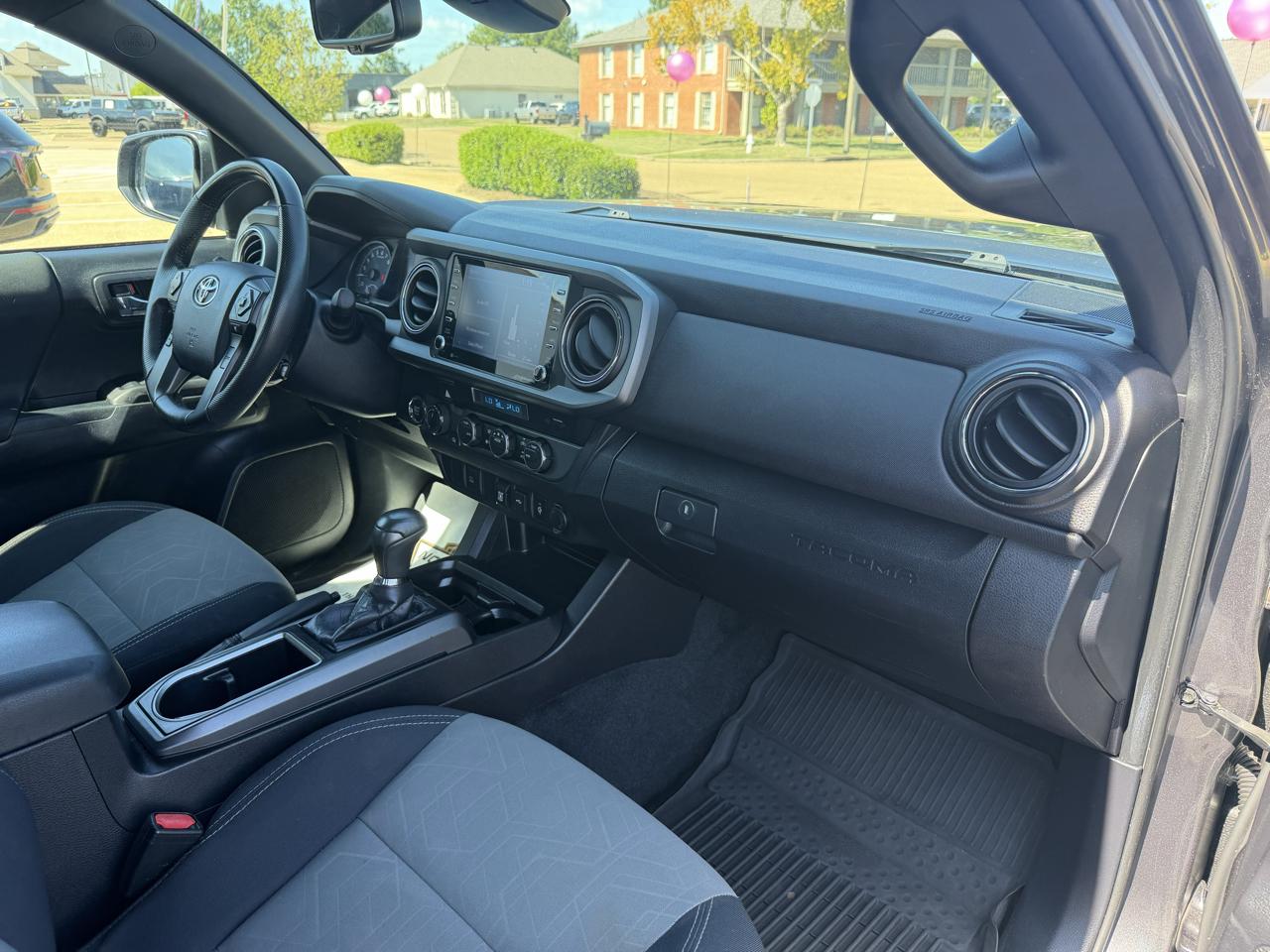 Toyota Tacoma  2021