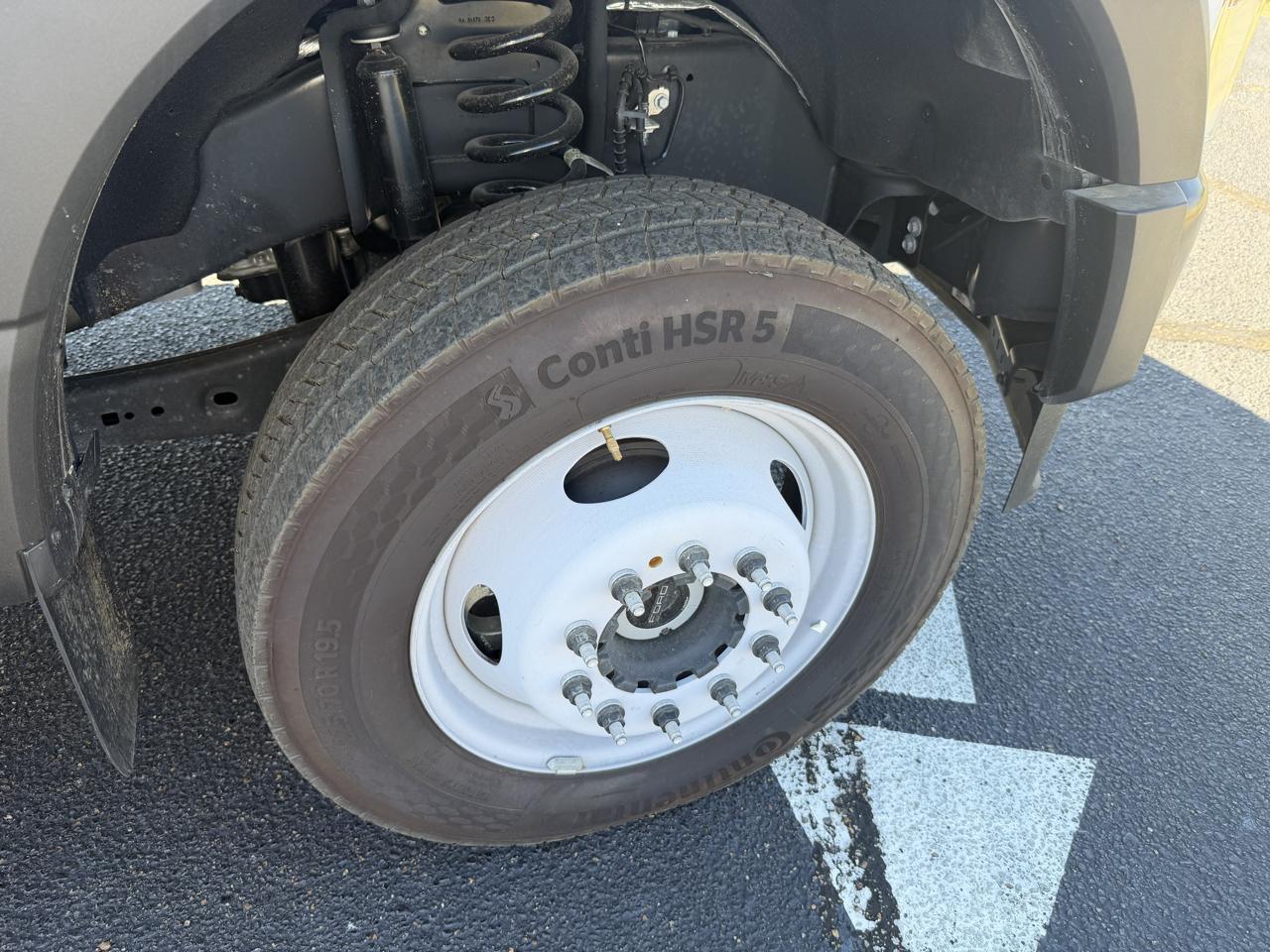 Ford F-550  2026