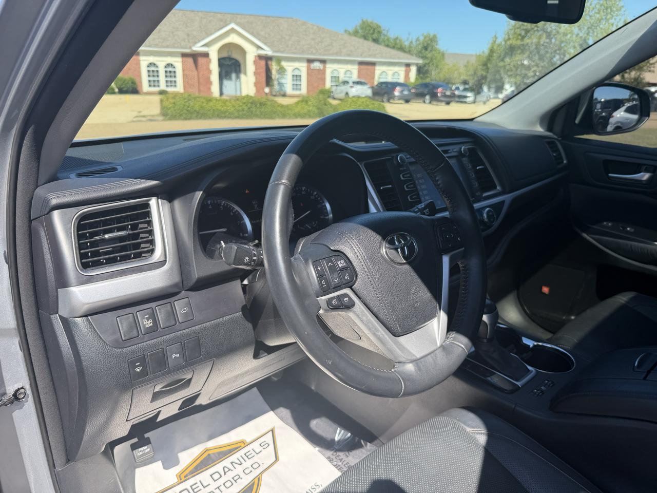 Toyota Highlander  2015
