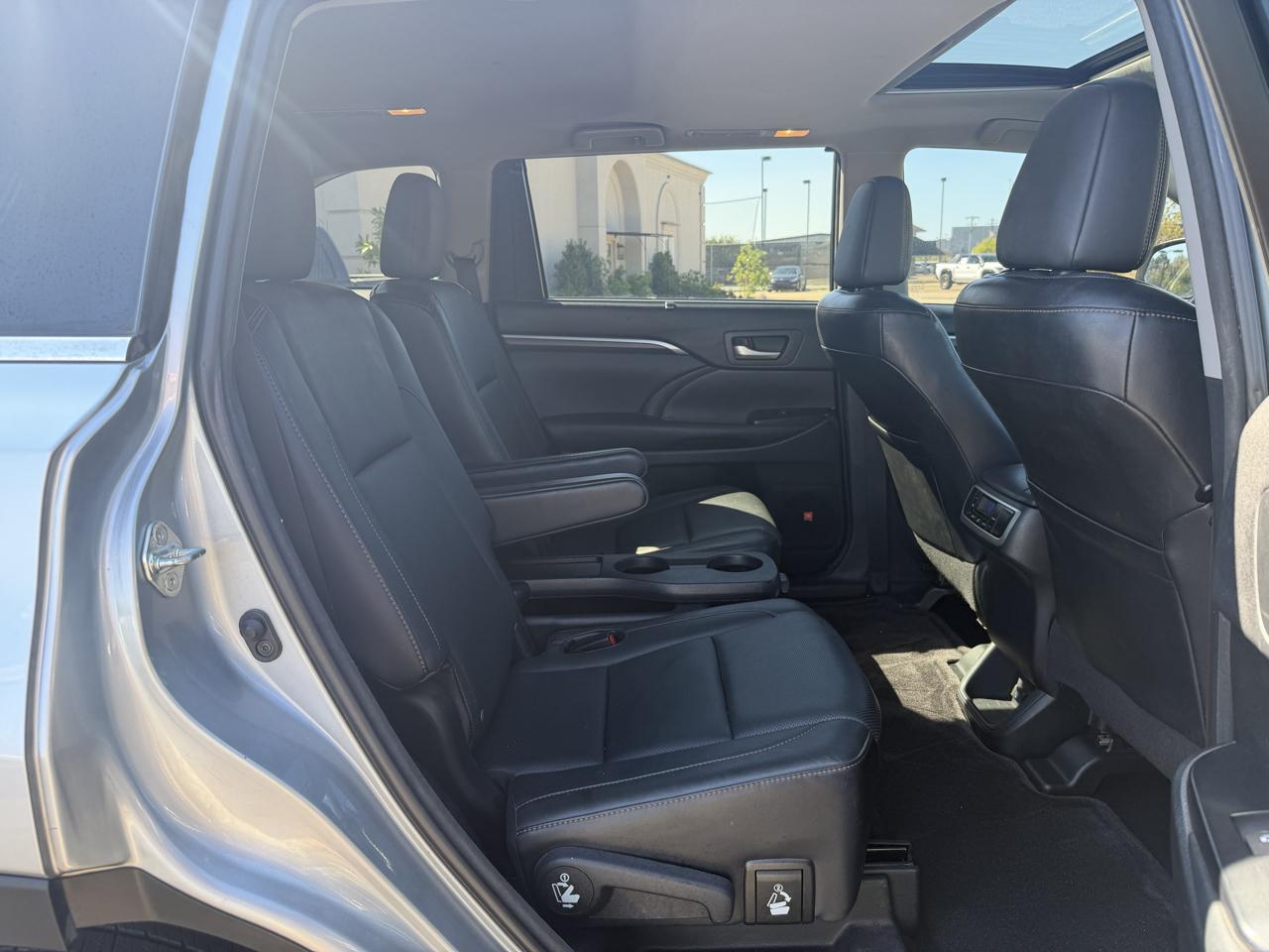 Toyota Highlander  2015
