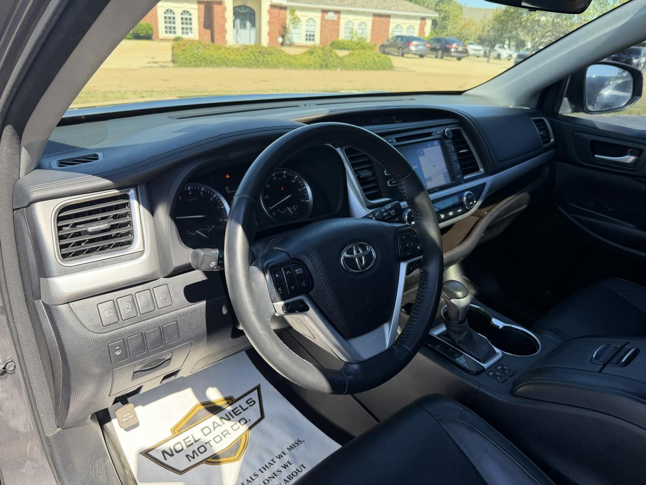 Toyota Highlander  2017