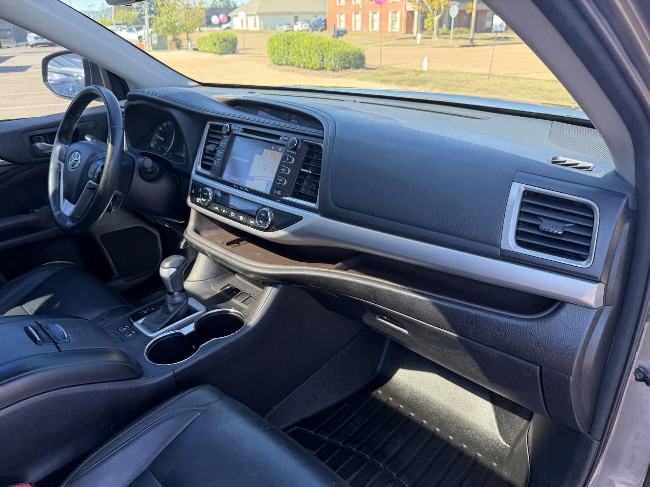 Toyota Highlander  2017