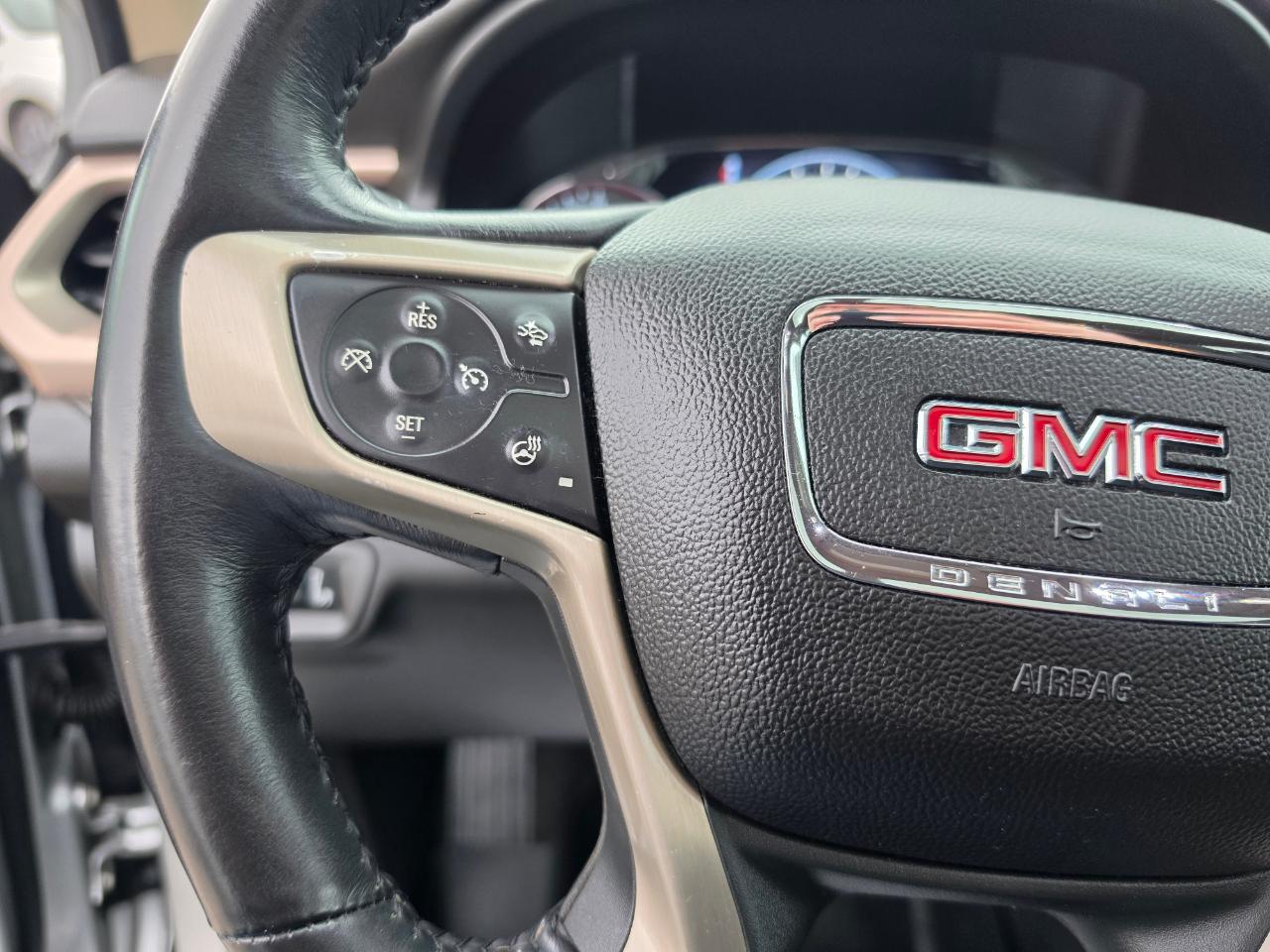 GMC Acadia Denali AWD 2018