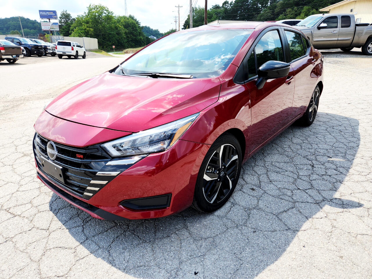 Nissan Versa SR CVT 2024 Nissan Versa SR CVT 2024