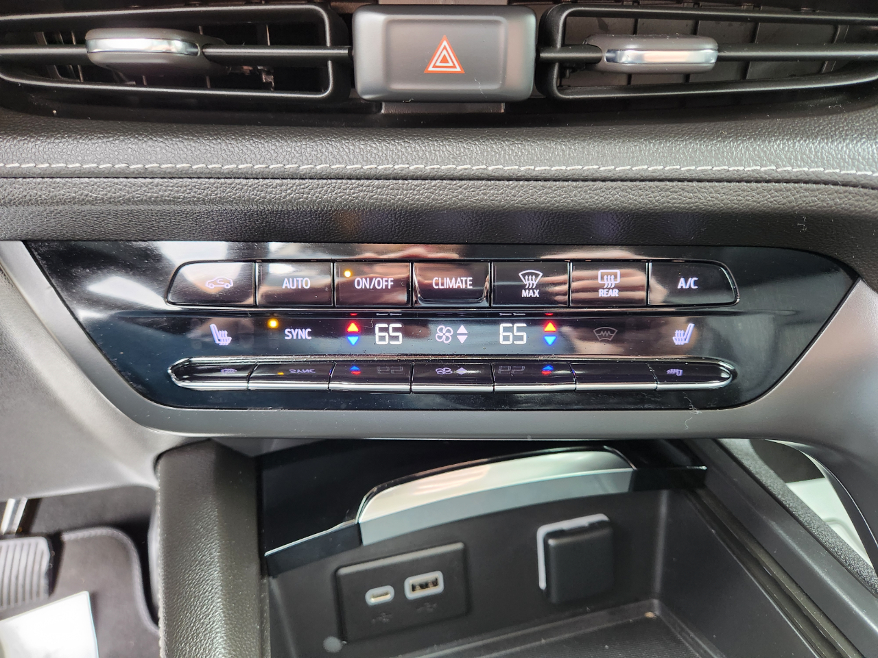 Buick Envision FWD 4dr Essence 2022