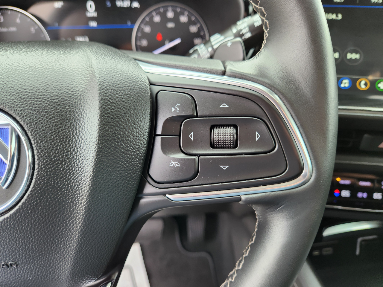 Buick Envision FWD 4dr Essence 2022