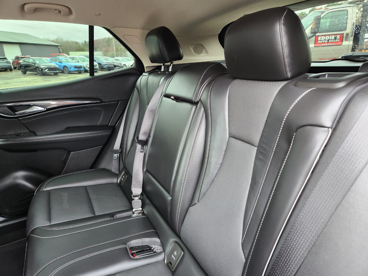 Buick Envision FWD 4dr Essence 2022