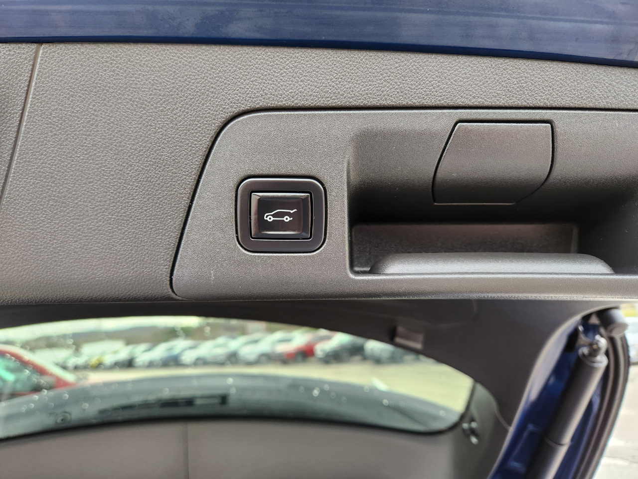 Buick Envision FWD 4dr Essence 2022