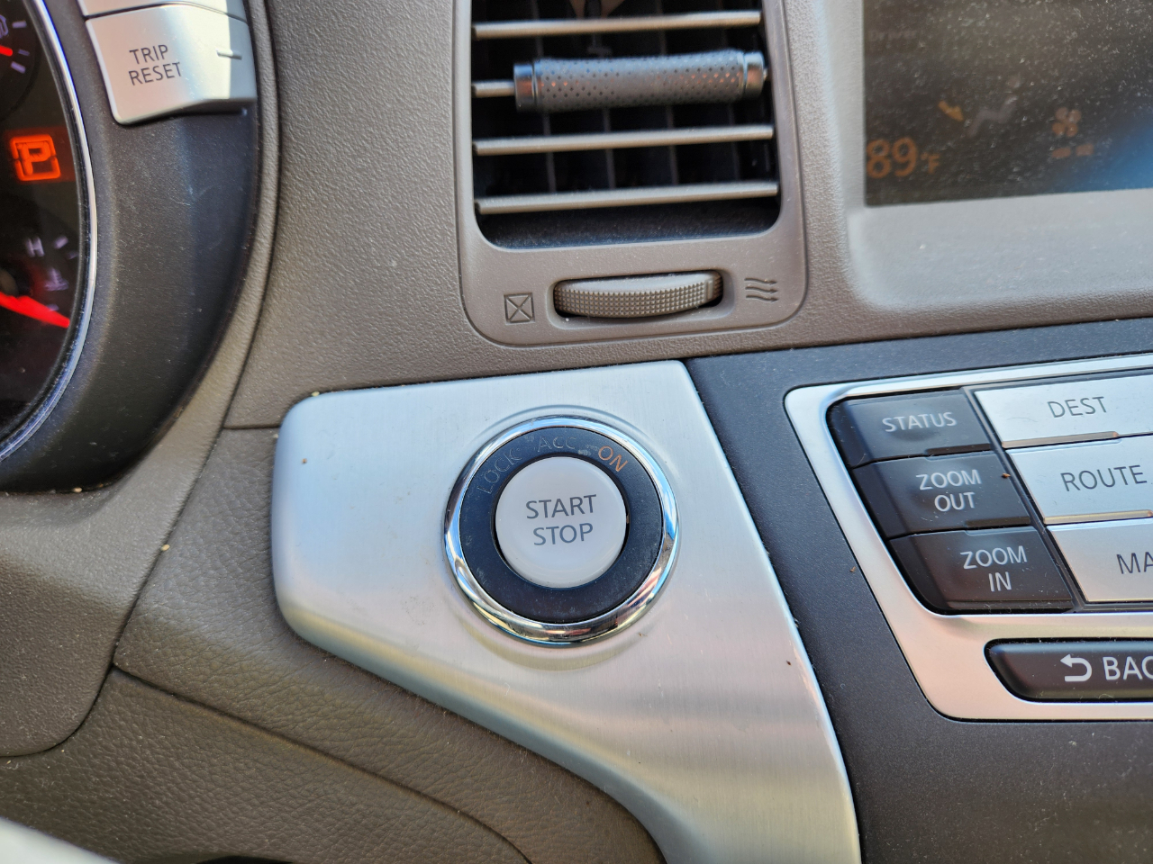 Nissan Murano AWD 4dr LE 2010