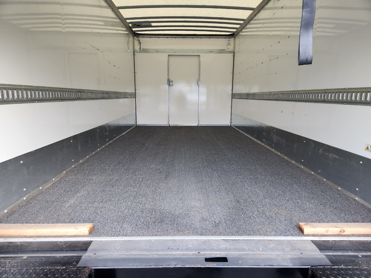 GMC Savana Commercial Cutaway 4500 Van 177" 2023